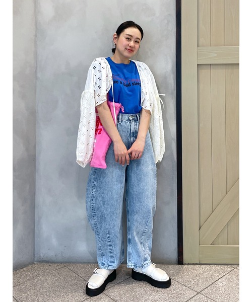 RODEO CROWNS WIDE BOWL（ロデオクラウンズワイドボウル）の「カーブデニム（デニムパンツ・レディース・ライトブルー/ブラック・SMALL/X-SMALL/LARGE/MEDIUM）」の16枚目の写真