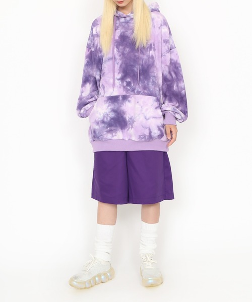 PUNYUS(プニュズ)の「タイダイビッグスウェットパーカー(パーカー・レディース・パープル/カーキ・3/4)」の14枚目の写真