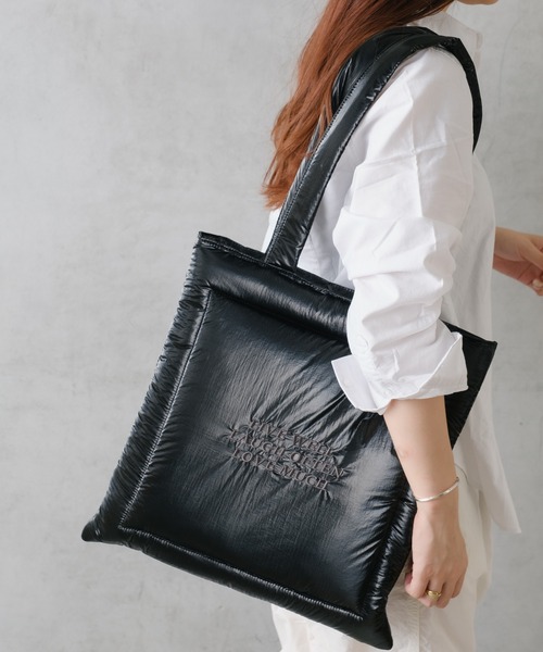 Actually（アクチュアリー）の「中綿スクエアトート（トートバッグ・レディース・ネイビー/ブラウン/シルバー/ブラック・フリー）」の14枚目の写真