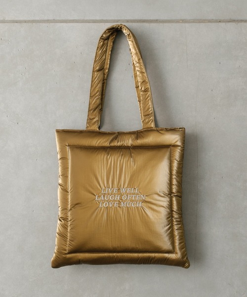 Actually（アクチュアリー）の「中綿スクエアトート（トートバッグ・レディース・ネイビー/ブラウン/シルバー/ブラック・フリー）」の10枚目の写真