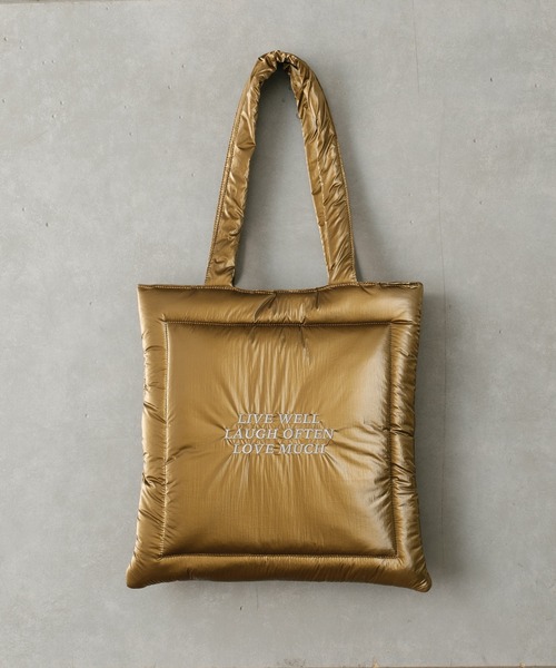 Actually（アクチュアリー）の「中綿スクエアトート（トートバッグ・レディース・ネイビー/ブラウン/シルバー/ブラック・フリー）」の6枚目の写真