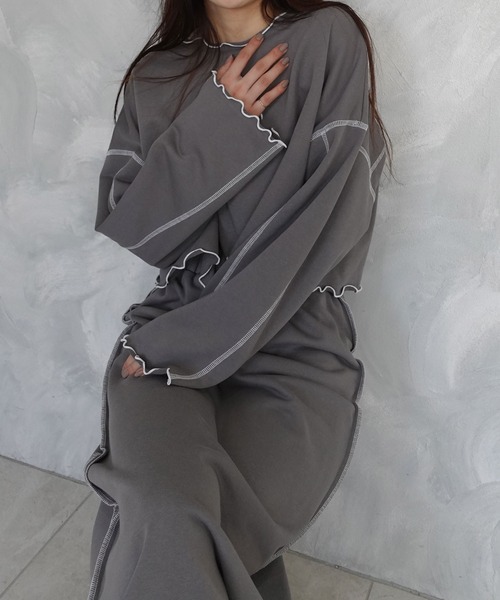 CORNERS（コーナーズ）の「配色ステッチ裏毛ショートトップス（スウェット・レディース・ピンク/オートミール/チャコールグレー/ブルー・M）」の5枚目の写真