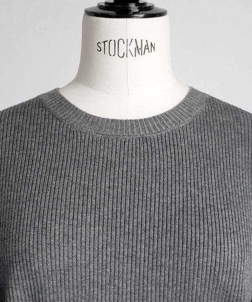 ELFRANK(エルフランク)の「袖口レースリブニットプルオーバー(Tシャツ/カットソー・レディース・ブラック/オフホワイト/チャコールグレー・FREE)」の9枚目の写真