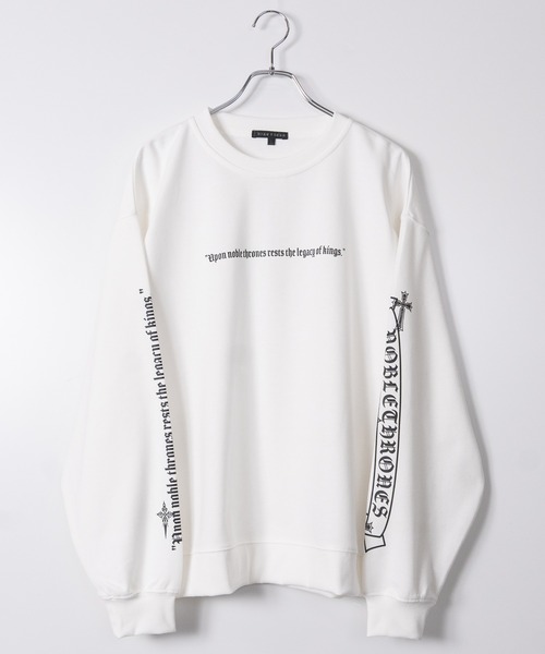 JOHN'S CLOSET(ジョンズクローゼット)の「【13】オールドイングリッシュロゴ ロングスリーブTシャツ(Tシャツ/カットソー・メンズ・ホワイト系1/ホワイト系2/ブラック系2/ブラック系1/ブラック/ブラック系その他/ホワイト・MEDIUM/LARGE)」の1枚目の写真