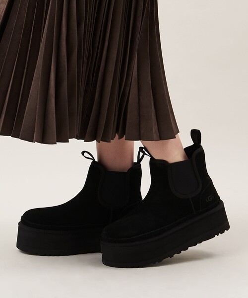 UGG（アグ）の「＜UGG＞Neumel Platform Chelsea（ブーツ・レディース・ブラック/ダークグレー・22cm/23cm/24cm/25cm）」の3枚目の写真