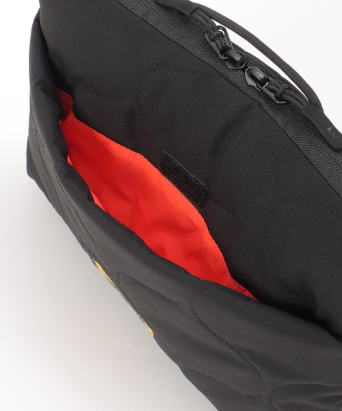 KiU（キウ）の「KiU パデットサコッシュポーチ（ショルダーバッグ・メンズ・ライム/ダークベージュ/ブラック/その他1・FREE）」の12枚目の写真