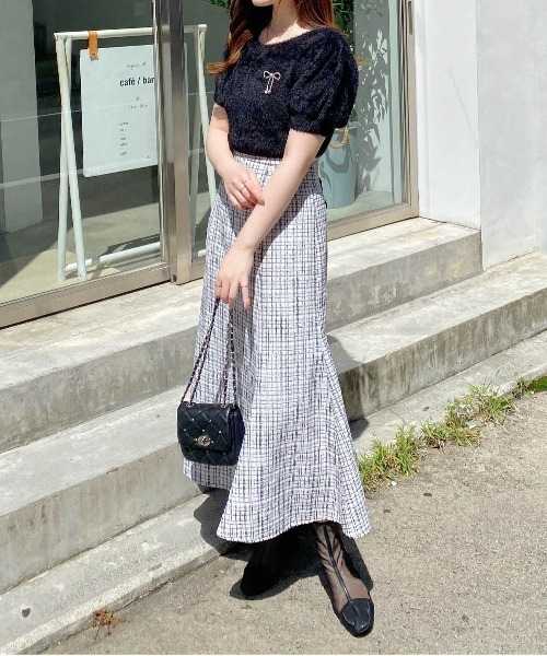 INGNI(イング)の「リボンブローチ付半袖フェザーヤーンニット(ニット/セーター・レディース・アイボリー/ブラック/グレー/ピンク・M)」の18枚目の写真
