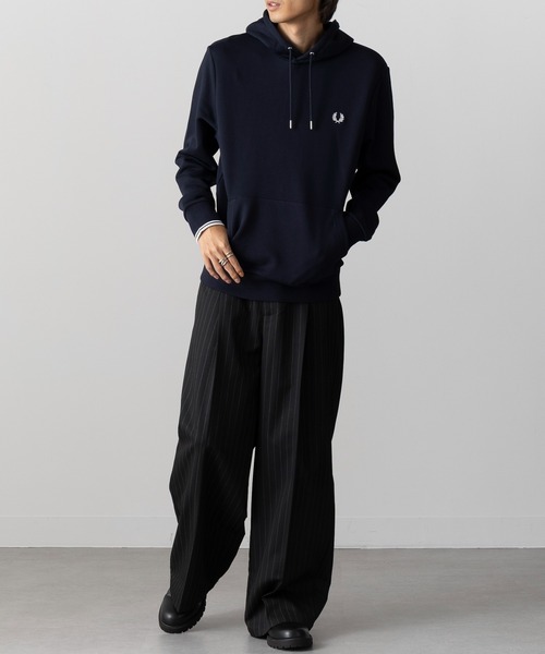 FRED PERRY（フレッドペリー）の「【FRED PERRY】TIPPED HOODED SWEATSHIRT フレッドペリー スウェットパーカー ワンポイントロゴ刺繍 M2643（パーカー・メンズ・ブラック/ネイビー/グレー/グリーン・S/M/L/XS/XL）」の12枚目の写真