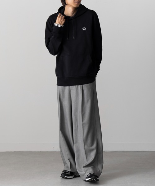 FRED PERRY（フレッドペリー）の「【FRED PERRY】TIPPED HOODED SWEATSHIRT フレッドペリー スウェットパーカー ワンポイントロゴ刺繍 M2643（パーカー・メンズ・ブラック/ネイビー/グレー/グリーン・S/M/L/XS/XL）」の18枚目の写真