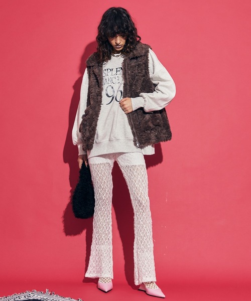 uyu.(ウユ)の「Lace Docking Logo Over Sweatshirts / レースドッキングロゴオーバースウェット【uyu.】(スウェット・レディース・ブラック/オートミール・FREE)」の10枚目の写真