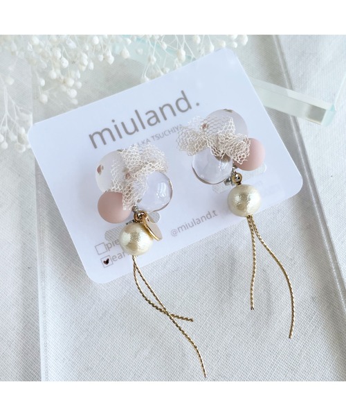 tone（トーン）の「【miuland】tutu flower 【パール】(MA)（イヤリング・レディース・ブラウン/ホワイト/ピンク・FREE）」の4枚目の写真