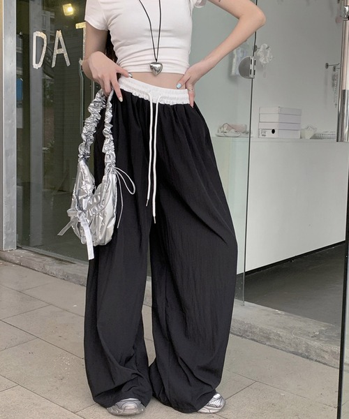 shopnikoniko（ショップニコニコ）の「ウエスト配色 ドロスト ルーズワイドパンツ（その他パンツ・レディース・ネイビー/ブラック・フリー）」の7枚目の写真