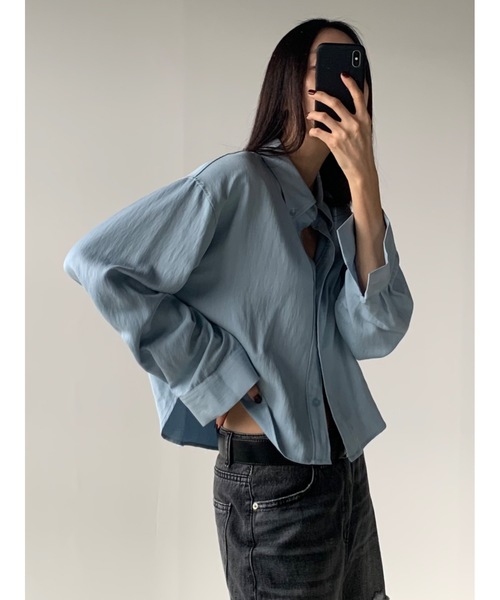 Didot.showroom(ディドット ショールーム)の「ラウンドヘムクロップド丈ワークシャツ(シャツ/ブラウス・レディース・アイボリー/ブラック/スカイブルー・FREE)」の3枚目の写真
