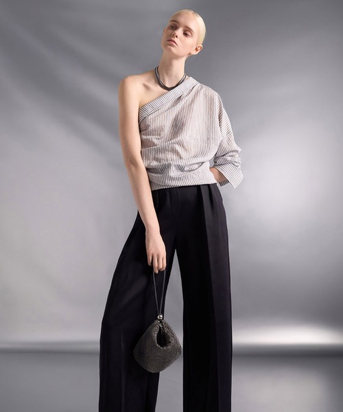 CHARLES & KEITH(チャールズ & キース)の「クリスタル トリプルロー テニスネックレス(ネックレス・レディース・ブラック/シルバー・FREE)」の4枚目の写真
