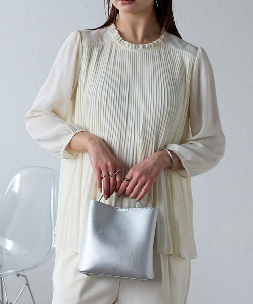 ロングスリーブプリーツフリルブラウス - Aga - Aga｜YAMADAYA STORE