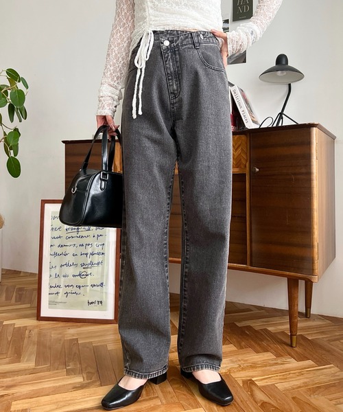 moment+(モーメントプラス)の「アシンメトリーストレートデニムパンツ(デニムパンツ・レディース・ブラック/インディゴブルー/サックスブルー・M/S/L)」の17枚目の写真