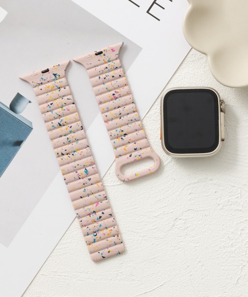 emonique(エモニーク)の「スマートウォッチバンド Apple Watch バンド シリコン製【38/40/41/42/44/45/49mm対応】(デジタル腕時計・レディース・ブラック/ブルー/ホワイト/ピンク/オレンジ・38/42)」の4枚目の写真