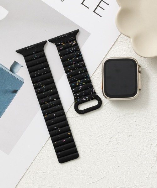 emonique(エモニーク)の「スマートウォッチバンド Apple Watch バンド シリコン製【38/40/41/42/44/45/49mm対応】(デジタル腕時計・レディース・ブラック/ブルー/ホワイト/ピンク/オレンジ・38/42)」の2枚目の写真