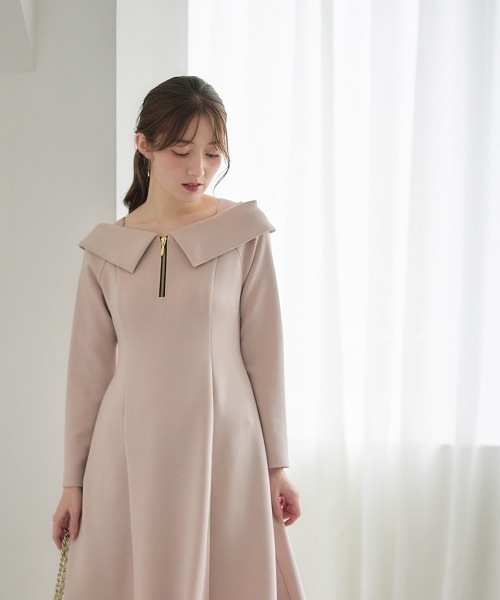 12Twelve Agenda（トゥエルブ　アジェンダ）の「ZIPオフショルネックフレアカットソーワンピース（ワンピース・レディース・ライトグレー/ベージュ・M）」の8枚目の写真