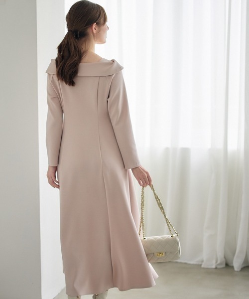 12Twelve Agenda（トゥエルブ　アジェンダ）の「ZIPオフショルネックフレアカットソーワンピース（ワンピース・レディース・ライトグレー/ベージュ・M）」の6枚目の写真