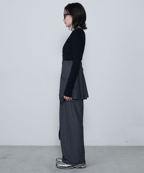 le ELMi(ルエルミ)の「Wave button v-neck ribbed knit cardigan / ウェーブボタンVネックリブニットカーディガン(カーディガン/ボレロ・レディース・ブラック/ブラウン/チャコールグレー・FREE)」の10枚目の写真