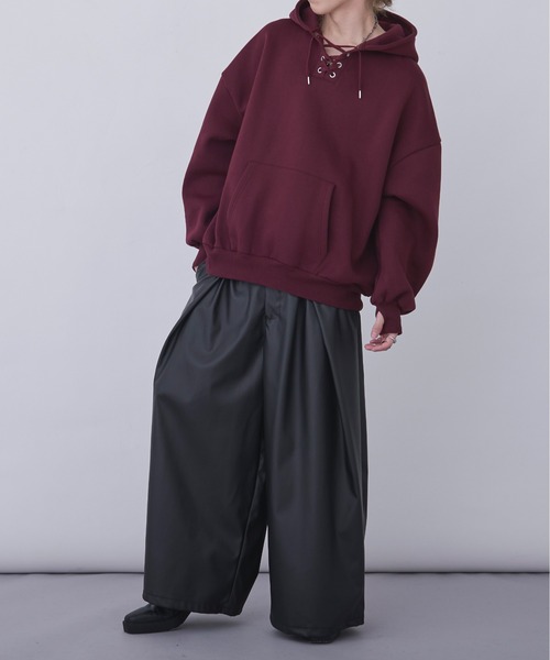 Ellno Loset（エルノロゼット）の「レースアップフーディ/サムホール付き（パーカー・メンズ・ボルドー/ブラック・SMALL/LARGE/MEDIUM）」の12枚目の写真