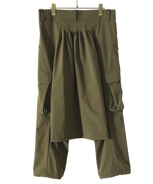 FUMITO GANRYU（フミトガンリュウ）の「FUMITO GANRYU / フミト ガンリュウ：Mixture sarrouel tech pants：Fu10-Pa-04[WAX]（その他パンツ・メンズ・カーキ・2）」の3枚目の写真
