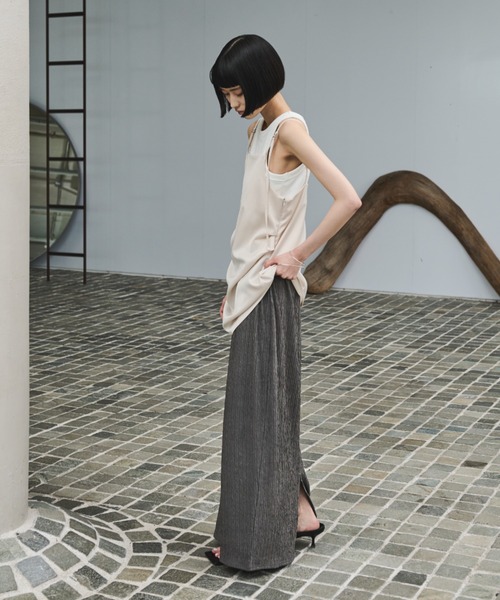 AIC.(エーアイシー)の「ロングストラップサテンタックキャミソール(キャミソール・レディース・アイボリー/ダークグレー/イエロー・FREE)」の17枚目の写真