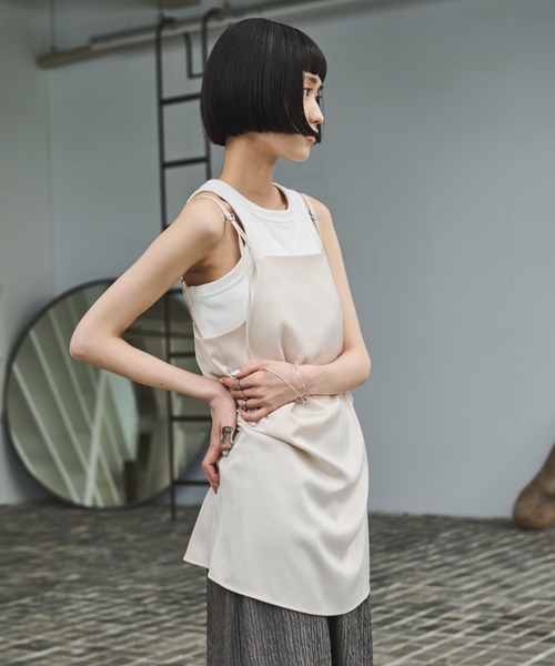 AIC.(エーアイシー)の「ロングストラップサテンタックキャミソール(キャミソール・レディース・アイボリー/ダークグレー/イエロー・FREE)」の11枚目の写真