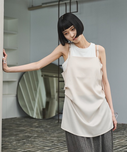 AIC.(エーアイシー)の「ロングストラップサテンタックキャミソール(キャミソール・レディース・アイボリー/ダークグレー/イエロー・FREE)」の9枚目の写真