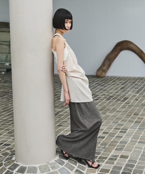 AIC.(エーアイシー)の「ロングストラップサテンタックキャミソール(キャミソール・レディース・アイボリー/ダークグレー/イエロー・FREE)」の14枚目の写真