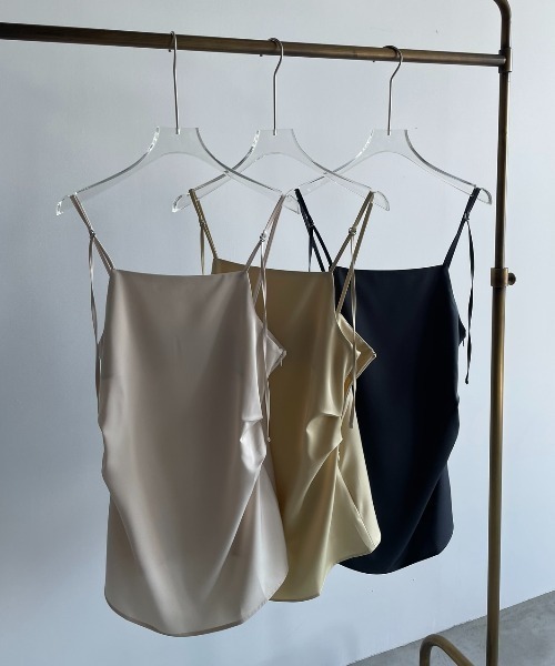 AIC.(エーアイシー)の「ロングストラップサテンタックキャミソール(キャミソール・レディース・アイボリー/ダークグレー/イエロー・FREE)」の4枚目の写真