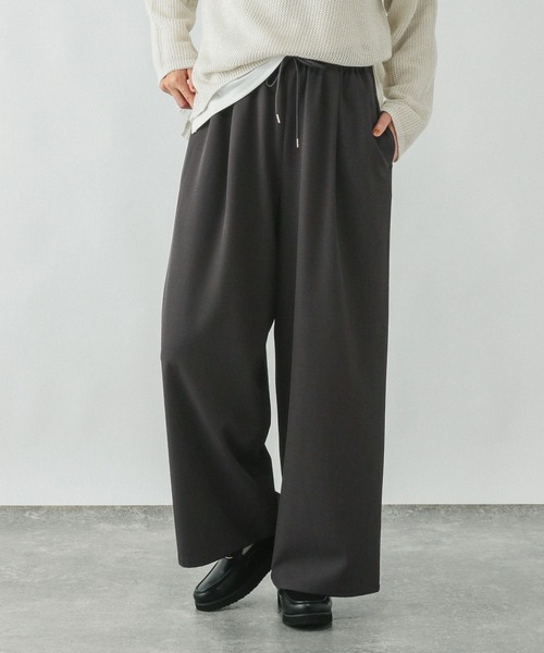 GLOBAL WORK（グローバルワーク）の「リラックススマートギャザーパンツ/253475（その他パンツ・レディース・ライトブラウン/チャコール/ライトグレー・SMALL/MEDIUM/LARGE）」の3枚目の写真