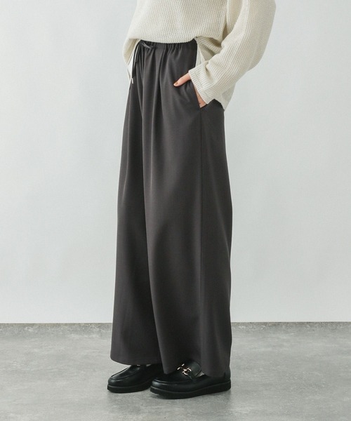 GLOBAL WORK（グローバルワーク）の「リラックススマートギャザーパンツ/253475（その他パンツ・レディース・ライトブラウン/チャコール/ライトグレー・SMALL/MEDIUM/LARGE）」の11枚目の写真