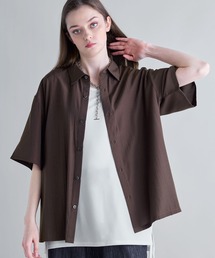 ルーズシルエットシルクライクドレープハーフスリーブシャツ