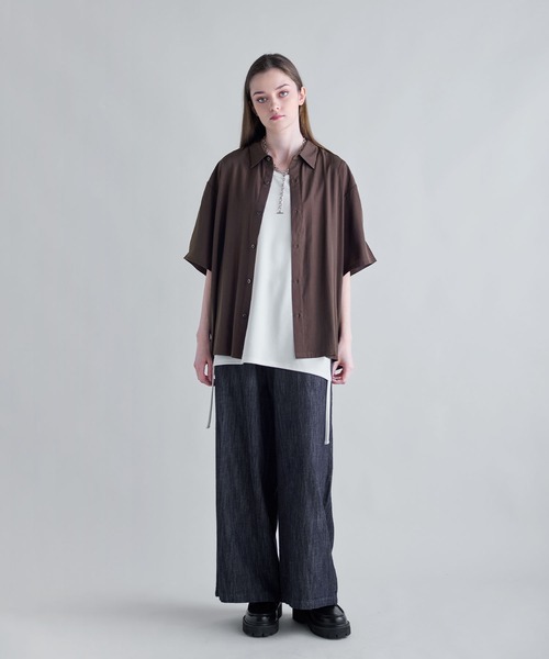 SOCCE(ソーシー)の「ルーズシルエットシルクライクドレープハーフスリーブシャツ(シャツ/ブラウス・メンズ・ブルー/ブラウン/チャコール・S/M/L/XL)」の20枚目の写真