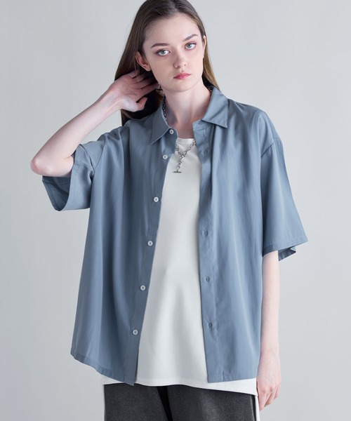 SOCCE(ソーシー)の「ルーズシルエットシルクライクドレープハーフスリーブシャツ(シャツ/ブラウス・メンズ・ブルー/ブラウン/チャコール・S/M/L/XL)」の22枚目の写真