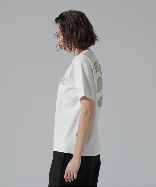 AVIREX(アヴィレックス)の「《50th Anniversary》LEATHER PATCHED VARSITY T-SHIRT/レザーパッチド バーシティーTシャツ(Tシャツ/カットソー・レディース・ホワイト/ブラック/ネイビー・F)」の7枚目の写真