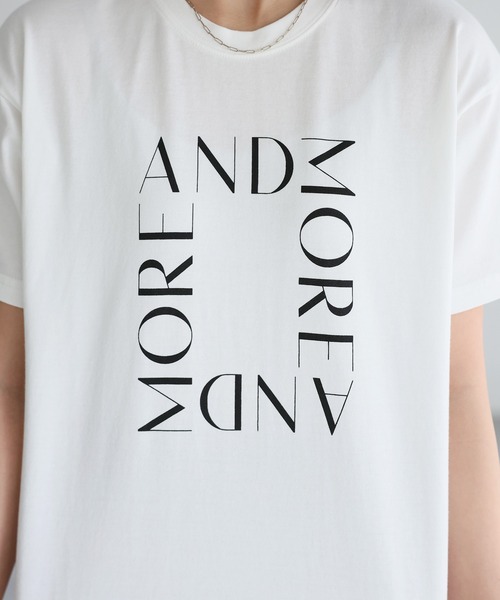 Riberry(リベリー)の「スクエアロゴプリント半袖Tシャツ(Tシャツ/カットソー・レディース・ブラック×ホワイト/ホワイト×ブラック/ホワイト×シルバー/グレー系・FREE)」の13枚目の写真