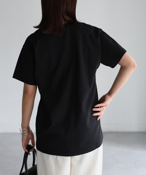 Riberry(リベリー)の「スクエアロゴプリント半袖Tシャツ(Tシャツ/カットソー・レディース・ブラック×ホワイト/ホワイト×ブラック/ホワイト×シルバー/グレー系・FREE)」の8枚目の写真