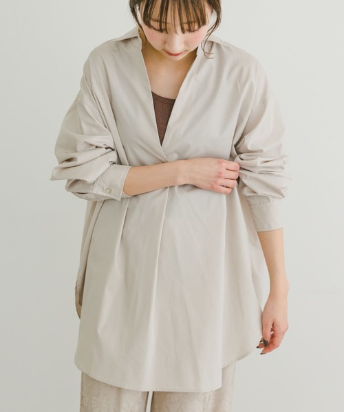 ITEMS URBANRESEARCH(アイテムズ アーバンリサーチ)の「バックスリットスキッパーシャツ(シャツ/ブラウス・レディース・ホワイト/ライトベージュ/ネイビー・FREE)」の6枚目の写真