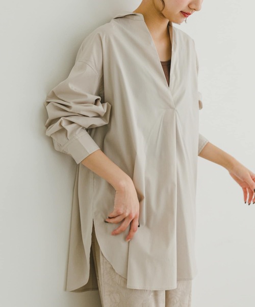 ITEMS URBANRESEARCH(アイテムズ アーバンリサーチ)の「バックスリットスキッパーシャツ(シャツ/ブラウス・レディース・ホワイト/ライトベージュ/ネイビー・FREE)」の9枚目の写真