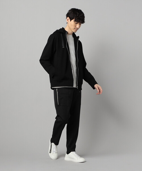 COMME CA MEN（コムサメン）の「エアリークッションナイロンジャージー フーディーブルゾン（パーカー・メンズ・チャコールグレー/ブラック・M/L）」の3枚目の写真