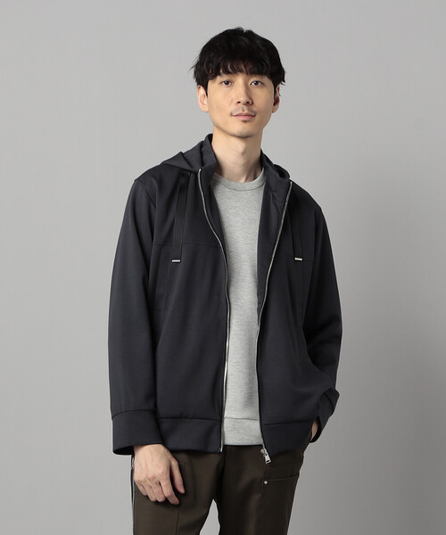 COMME CA MEN（コムサメン）の「エアリークッションナイロンジャージー フーディーブルゾン（パーカー・メンズ・チャコールグレー/ブラック・M/L）」の12枚目の写真