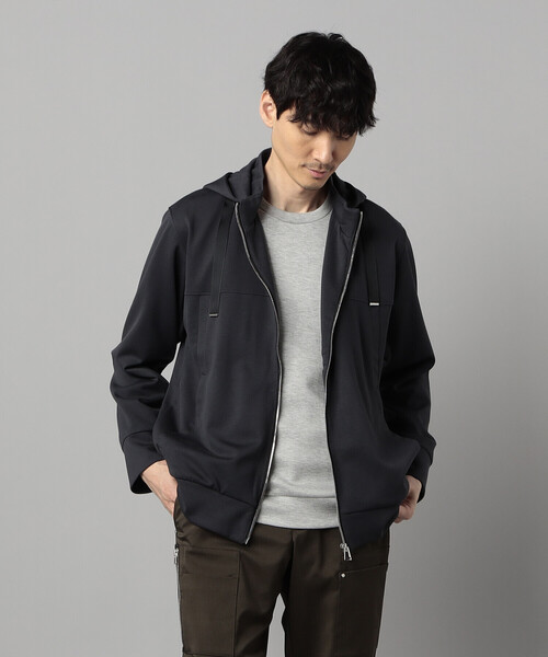 COMME CA MEN（コムサメン）の「エアリークッションナイロンジャージー フーディーブルゾン（パーカー・メンズ・チャコールグレー/ブラック・M/L）」の13枚目の写真