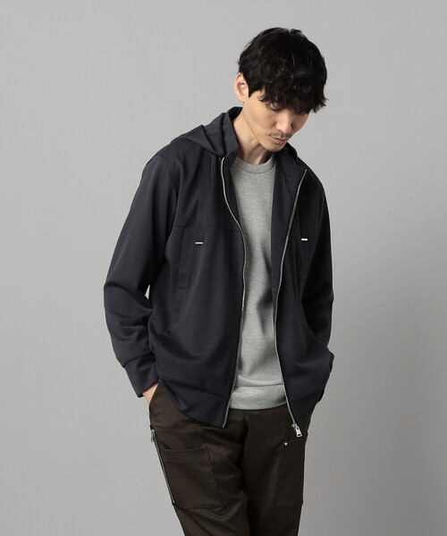 COMME CA MEN（コムサメン）の「エアリークッションナイロンジャージー フーディーブルゾン（パーカー・メンズ・チャコールグレー/ブラック・M/L）」の14枚目の写真