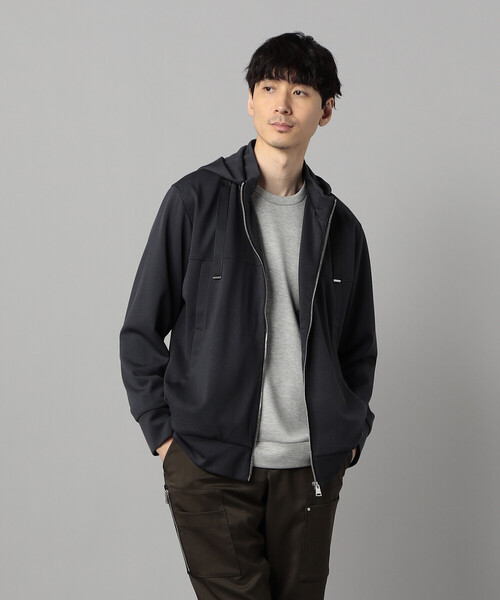 COMME CA MEN（コムサメン）の「エアリークッションナイロンジャージー フーディーブルゾン（パーカー・メンズ・チャコールグレー/ブラック・M/L）」の15枚目の写真