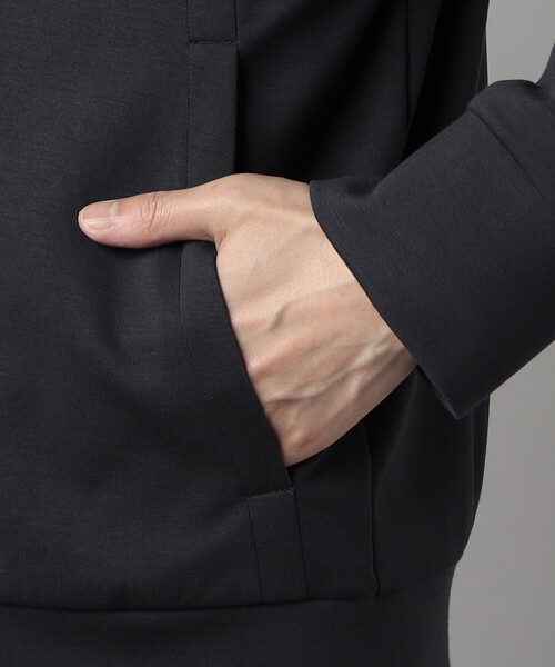 COMME CA MEN（コムサメン）の「エアリークッションナイロンジャージー フーディーブルゾン（パーカー・メンズ・チャコールグレー/ブラック・M/L）」の18枚目の写真