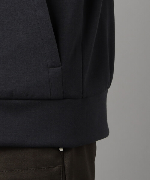 COMME CA MEN（コムサメン）の「エアリークッションナイロンジャージー フーディーブルゾン（パーカー・メンズ・チャコールグレー/ブラック・M/L）」の19枚目の写真