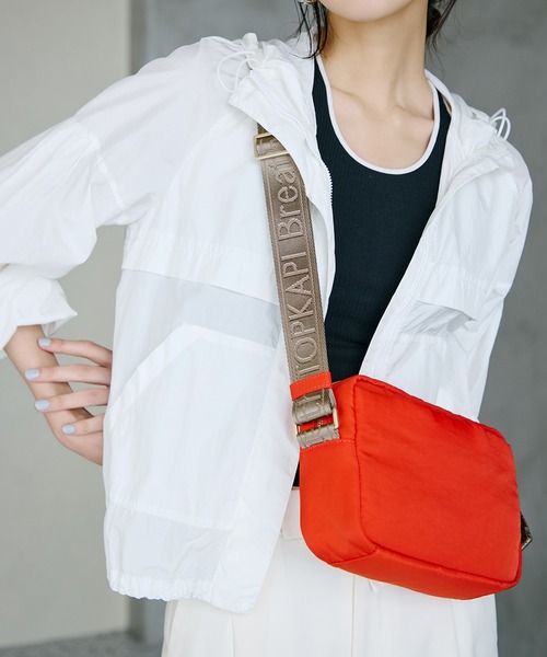 Breath TOPKAPI(ブレストプカピ)の「【Breath TOPKAPI】Freely フリーリー ナイロン ロゴテープ スクエア ショルダーバッグ(ショルダーバッグ・レディース・ベージュ/オレンジ/イエロー/ブラック・FREE)」の22枚目の写真